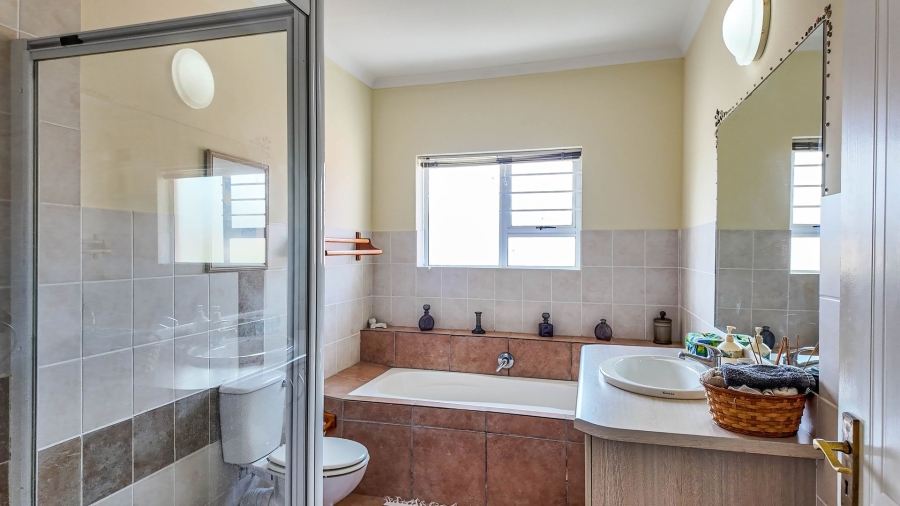 3 Bedroom Property for Sale in Stilbaai Wes Western Cape